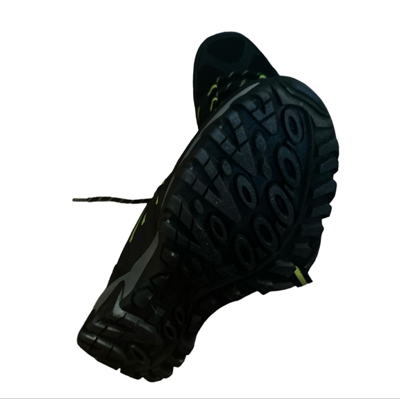 Shoes - Picture 3 of 3